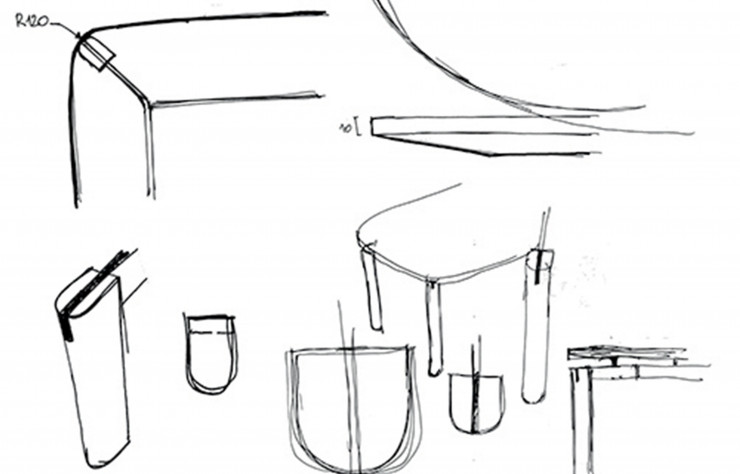 Les premiers esquisses de la table.