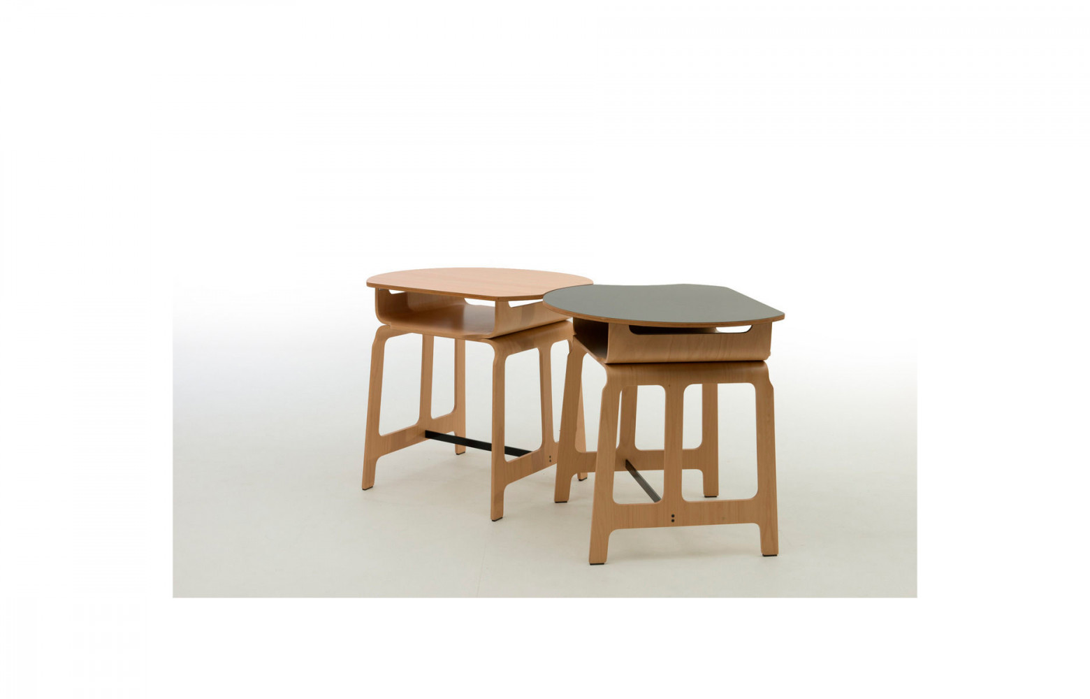 Meubles Milano. Ils furent dessinés en 1960 pour la Triennale de Milan, qui avait pour thème «...