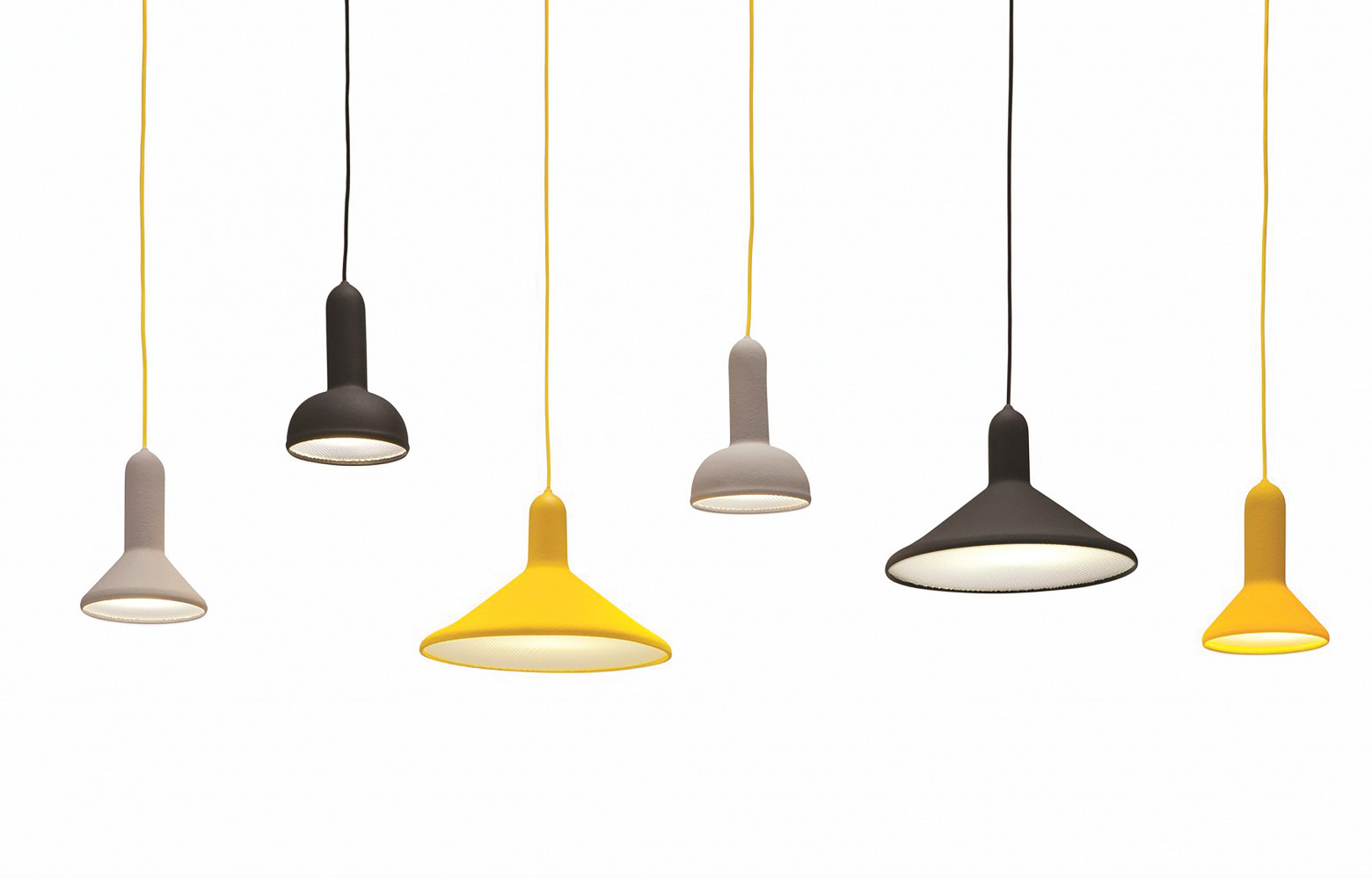 Suspensions Torch Light en PVC trempé, design Sylvain Willenz À partir de 187 € pièce. Established &...
