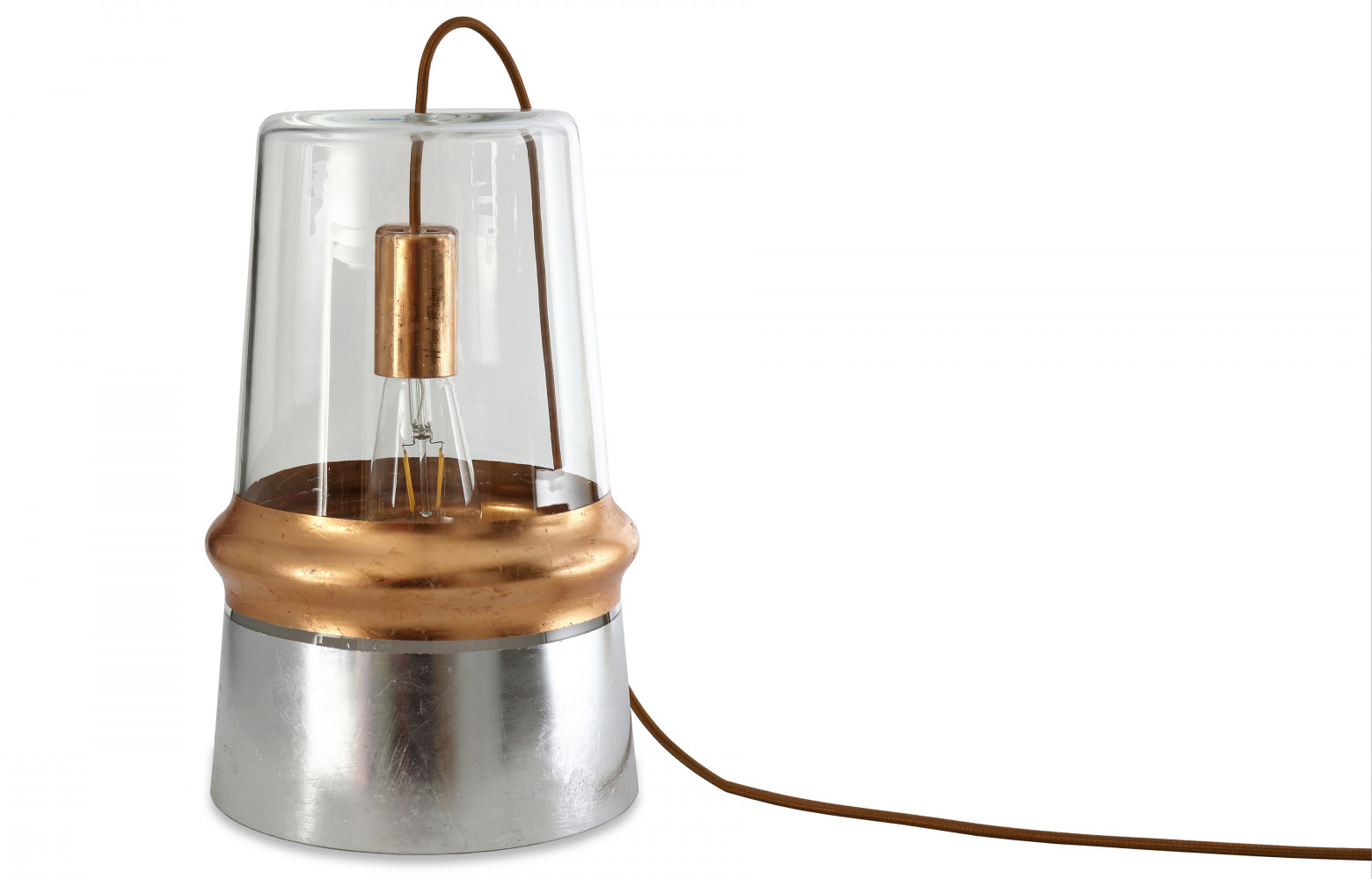 Lampe Belle d’I Chic en verre habillé de feuilles de cuivre. Design Hind Rabii et Luc Vincent,...