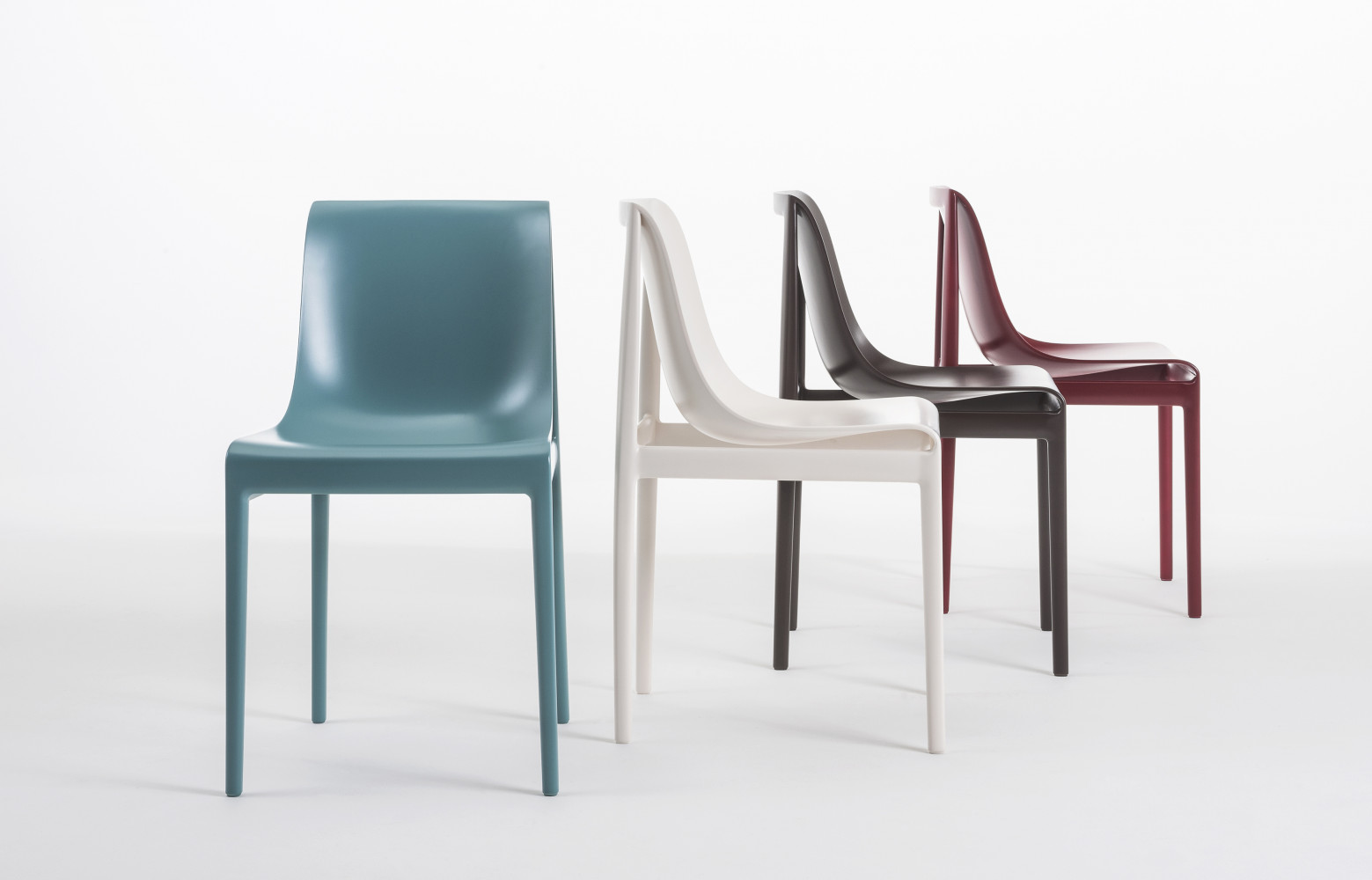 La chaise Dream'AIR d'Eugeni Quitllet, comme un voile posé sur une structure linéaire.