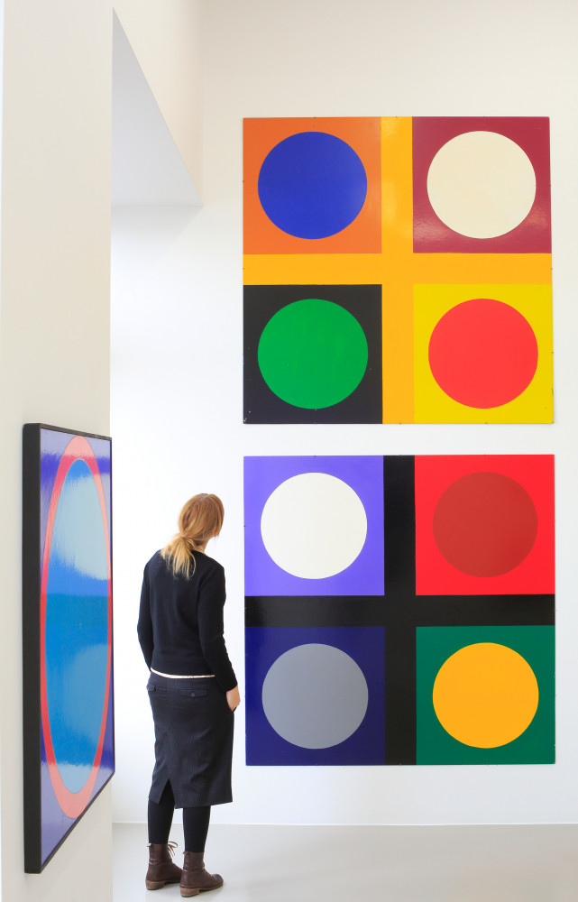 La plus importante galerie d’art contemporain de la ville représente 21 artistes de toutes les générations, islandais...