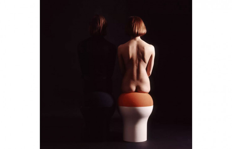 La publicité qui, en 1969, a immortalisé le tabouret Cryptogramme de Roger Tallon.