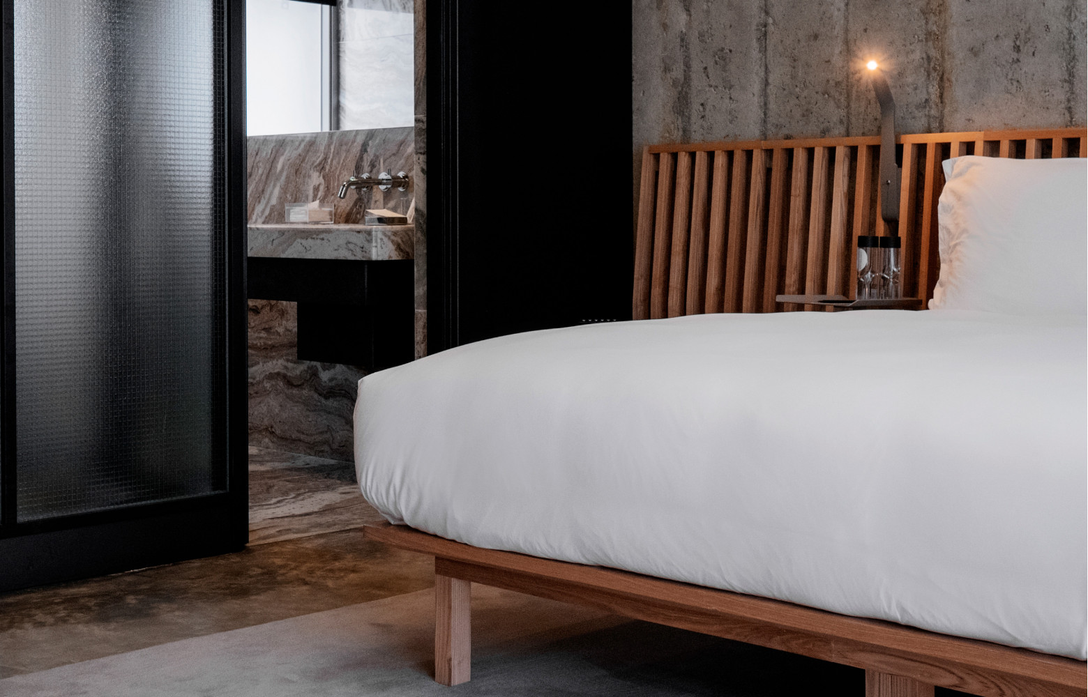 Depuis juillet, le Grand Nord s’invite dans 64 chambres inspirées par les clichés du photographe danois Kim...