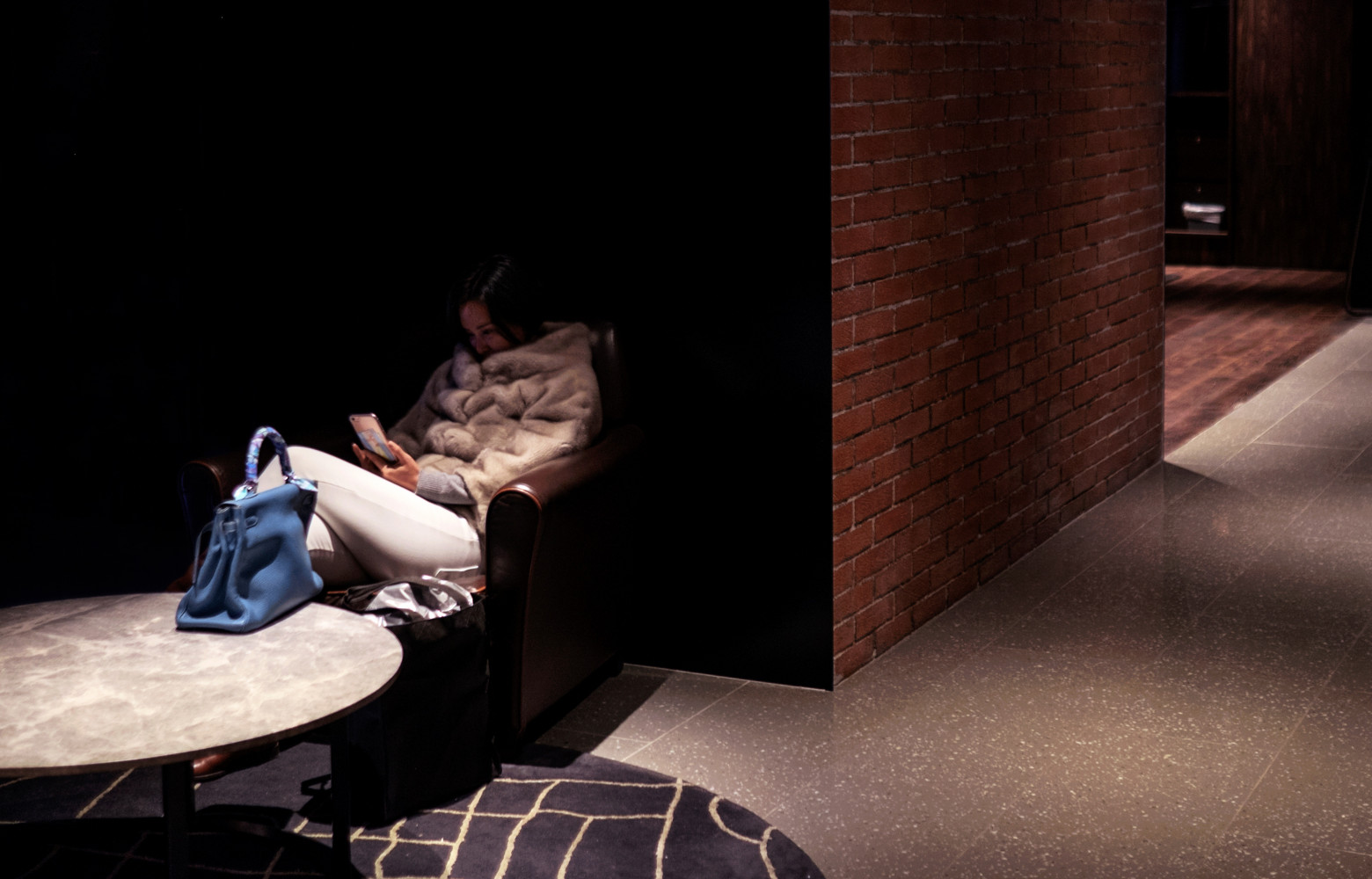 Les designers de Shanghai Neri & Hu ont livré ce décor de cuivre, de brique et de...