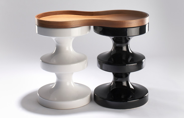Tabourets Bishop et plateau Peanut.