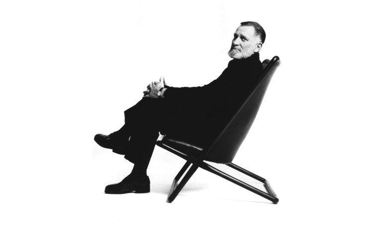 Le designer américain Ward Bennett (1917-2003) a dessiné de tout : des intérieurs, des maisons et des bureaux chic.