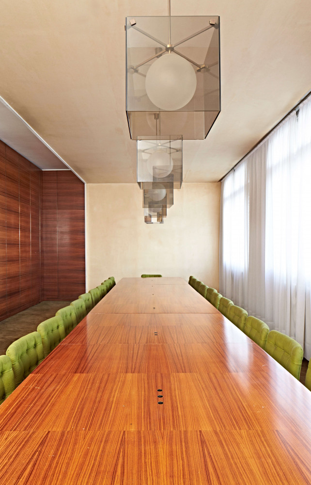 Salle de conférence du Bureau du port Autonome de Marseille à Paris.