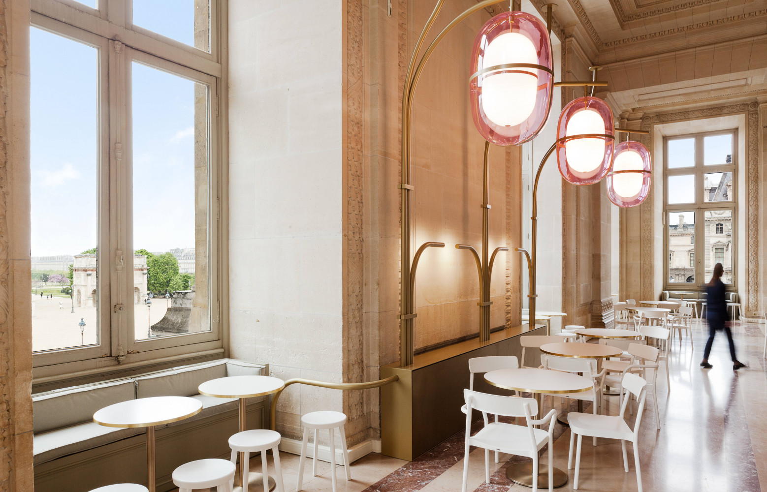 Mathieu Lehanneur a été chargé de revoir toute la décoration du Café Mollien.