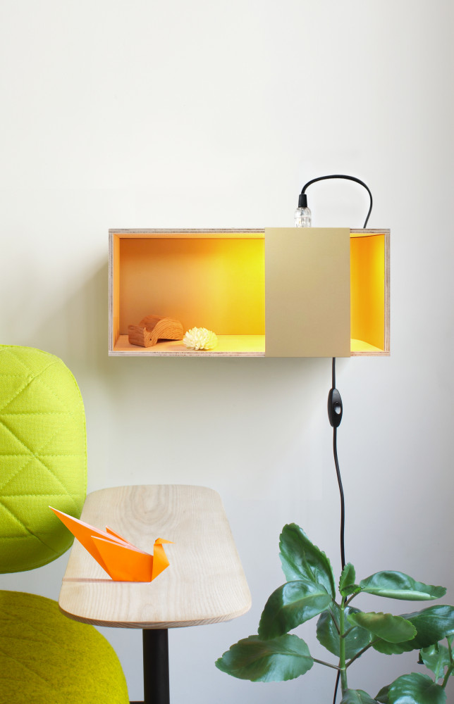 N°2 : Lux Box de A+A Cooren. Cette lampe en boîte, c’est le portrait du duo A+A...
