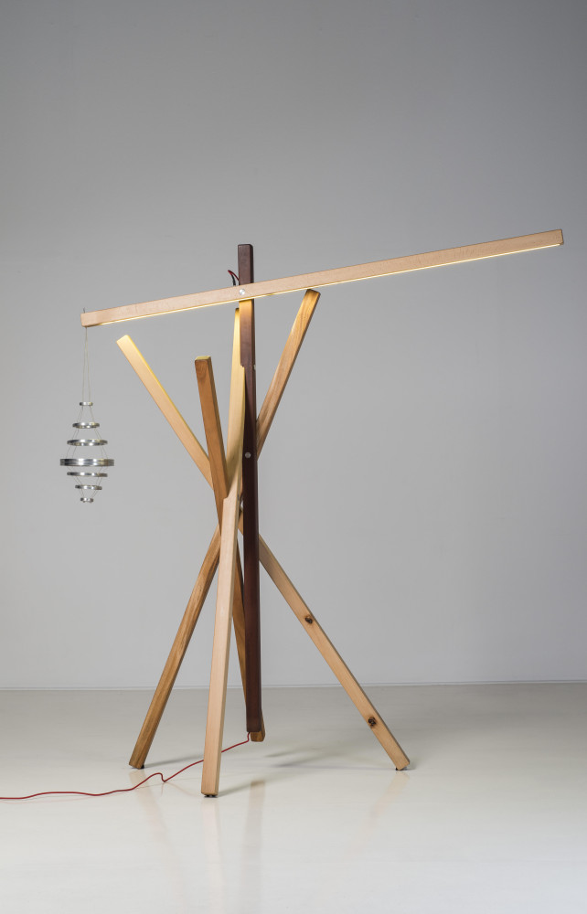 Lampadaire Ninho de Mameluca (2015).