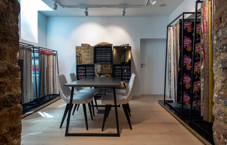 Aperçu de la toute nouvelle et très jolie boutique parisienne de Casamance au 13, rue du Mail (75002).