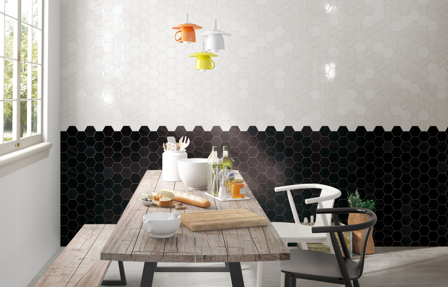 Grès émaillé rectifié, motif « Hexa-Style », collection « Matière », coloris white glossy et black, 24...