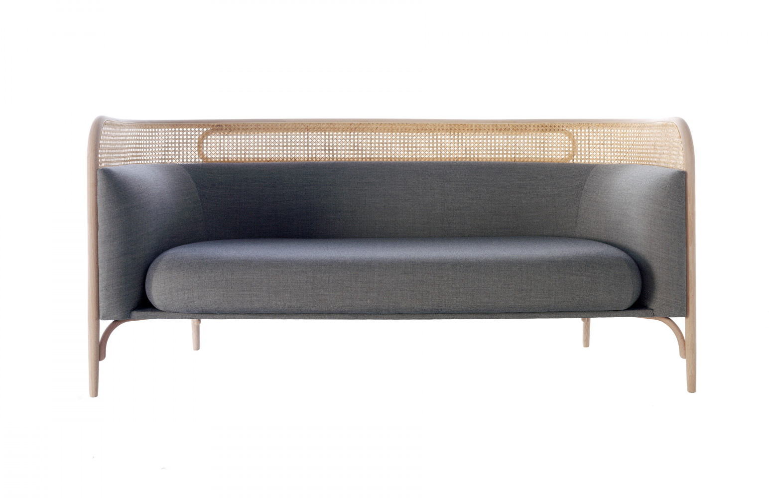 "Targa" est une nouvelle collection de très belle facture, toute de bois courbé et de cannage, signée...