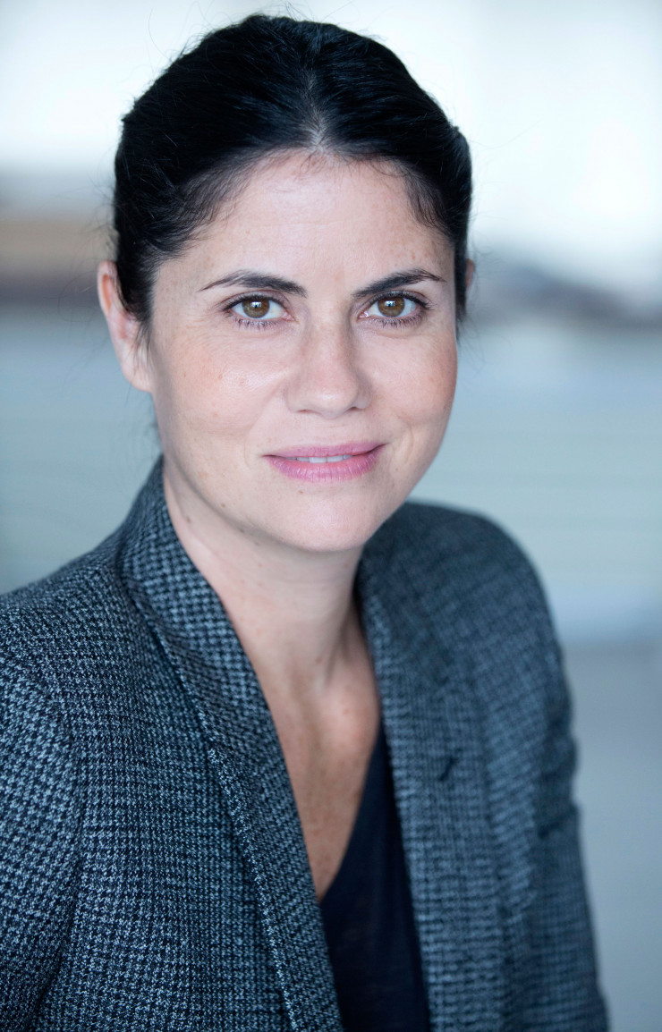 Karine Lewkowicz revendique comme influences l’architecture brutaliste et Bauhaus découverte durant ses études, à Tel-Aviv, et la lumière telle que la traite l’artiste américain James Turrell.
