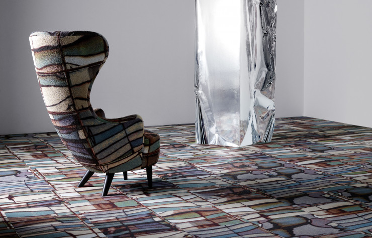 Parmi les sept différentes déclinaisons de la nouvelle collection « Industrial Landscape » d’Ege, le modèle « Blur » retranscrit les tracés des infrastructures vues du ciel.