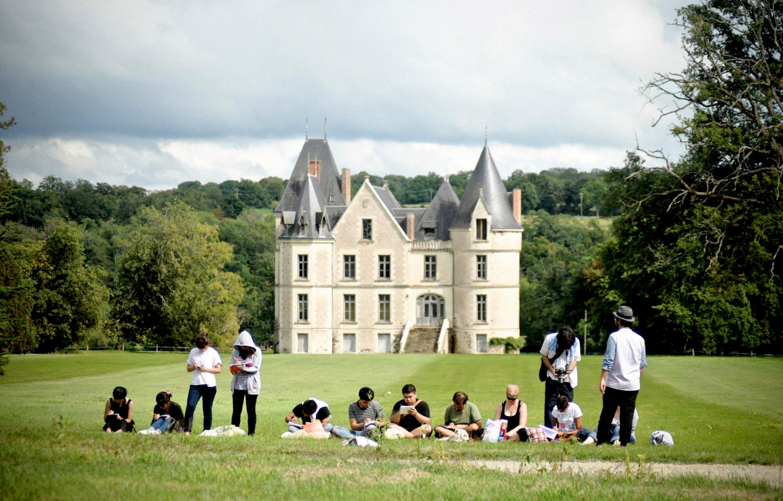 Ambiance studieuse lors de l'atelier de l'architecte espagnol Luis Urculo.