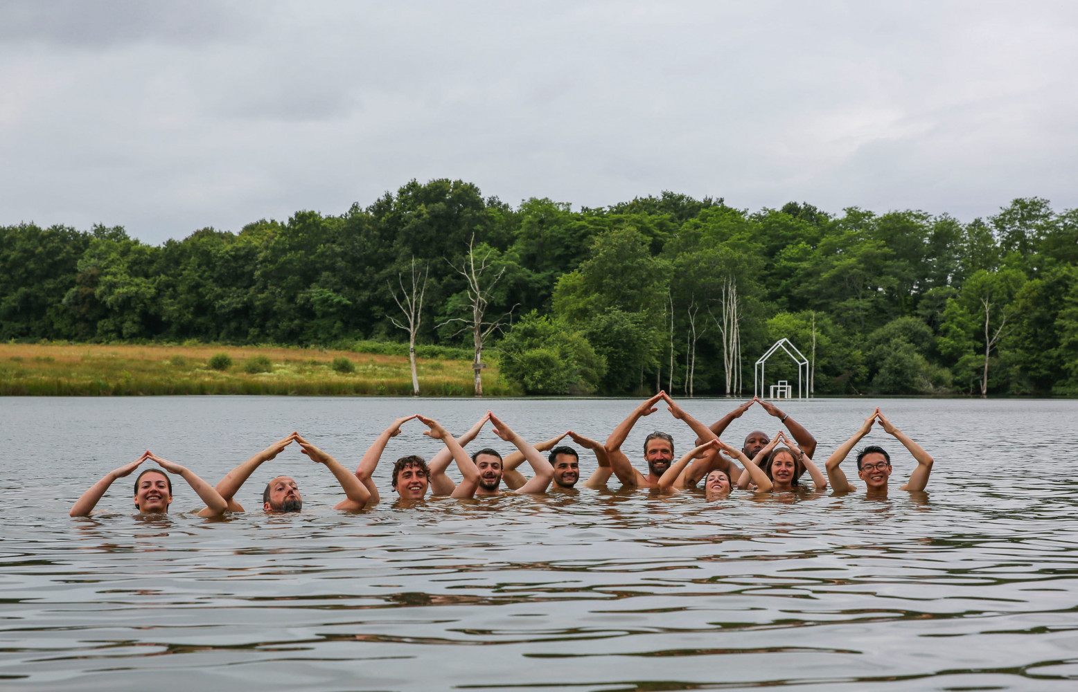 Photo de groupe façon natation synchronisée...