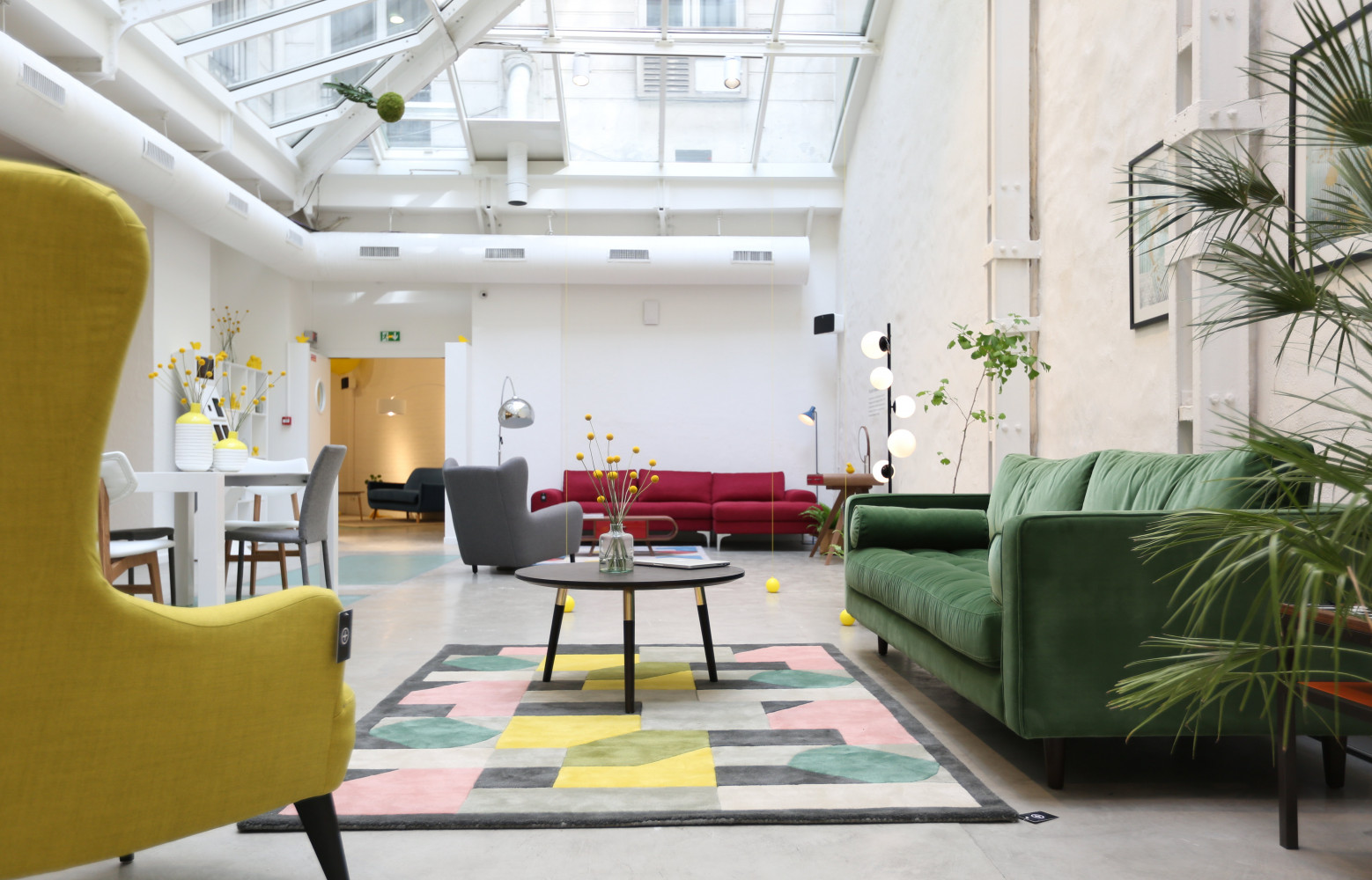 Le showroom parisien de Made.com s'étend sur 840 m2 en plein cœur de Paris.
