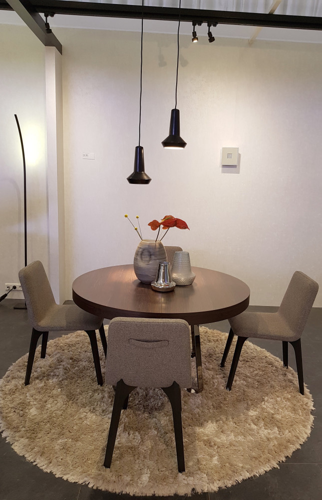 Chez Yamaha, la Smart Home est aussi mise en avant avec le système audio multi-room Music cast...