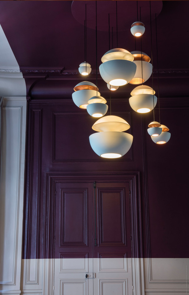 Approchons-nous des suspensions Here comes the Sun de Bertrand Bala (DCW). Elles se détachent à merveille du...