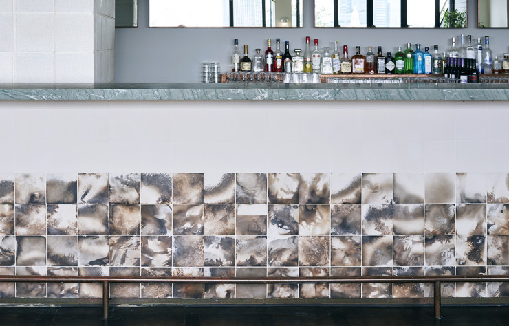 Le carrelage BBQ Tiles d’Assemble au Ace Hotel London.