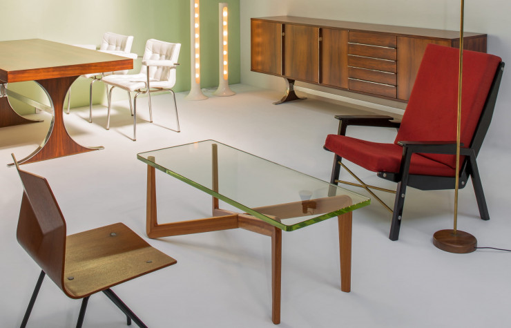 Mise en scène des pièces de René-Jean Caillette à la galerie Pascal Cuisinier (2016).