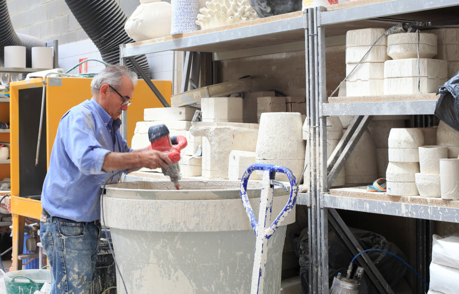 Le céramiste Joan Mañosa a un fils designer... dont il produit les créations pour Marset.