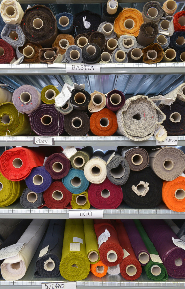 Chaque année, B&B Italia sélectionne ses tissus, majoritairement auprès d'éditeurs italiens de la région.