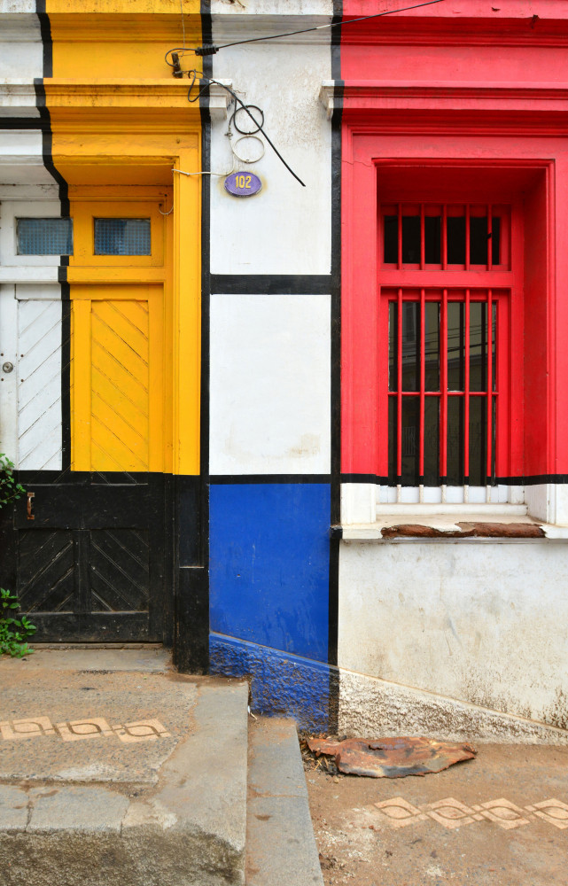 À la façon de Mondrian, une intervention murale qui, parmi 2 000 autres répertoriées, place la ville...