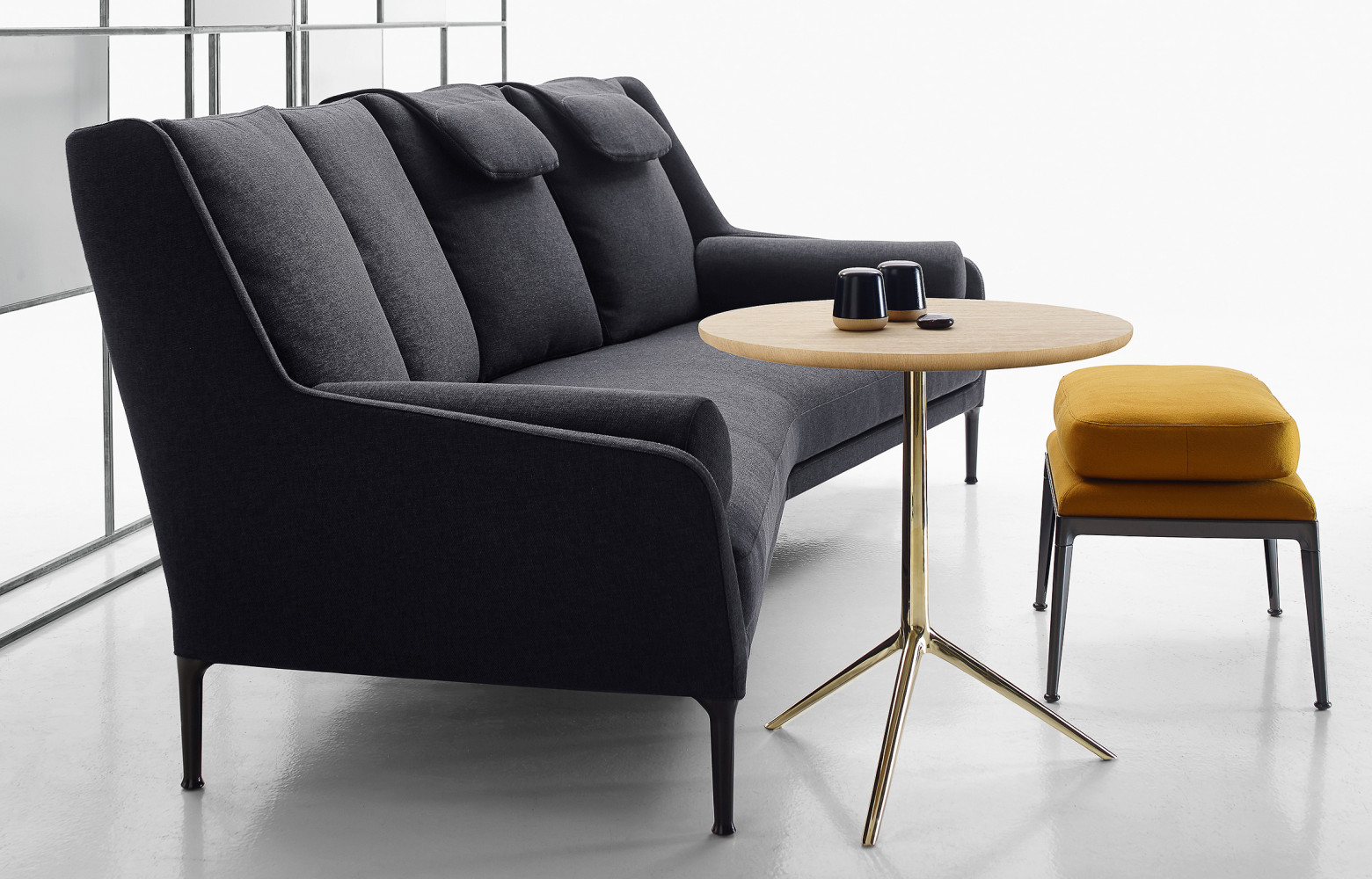 Canapé d’angle composable « Edouard », design Antonio Citterio, 4 227 €. B&BItalia.