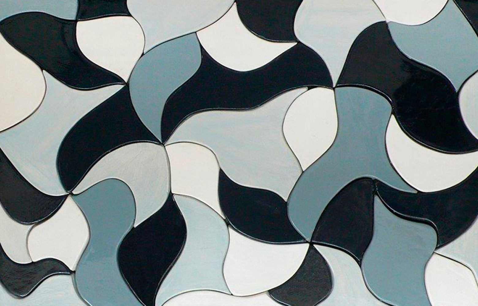 Carrelage en céramique réalisé à la main sur mesure, design Henriette H. Jansen.