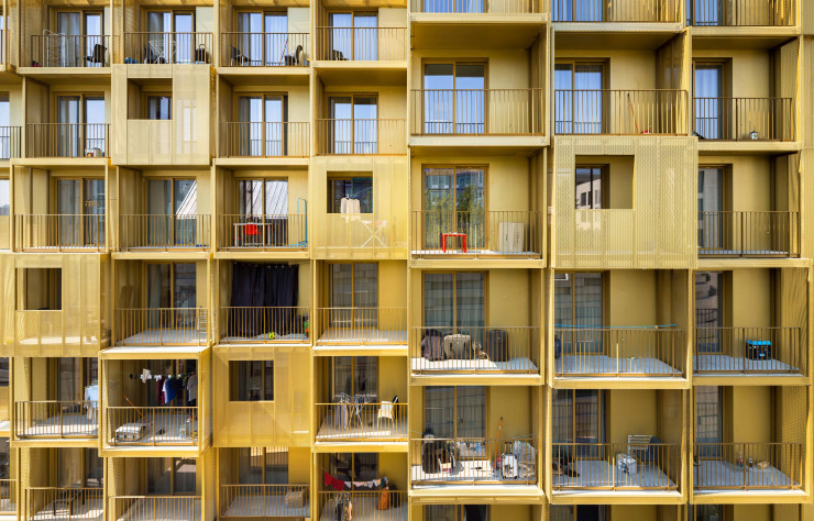 Vue de la façade du « Golden Cube ».
