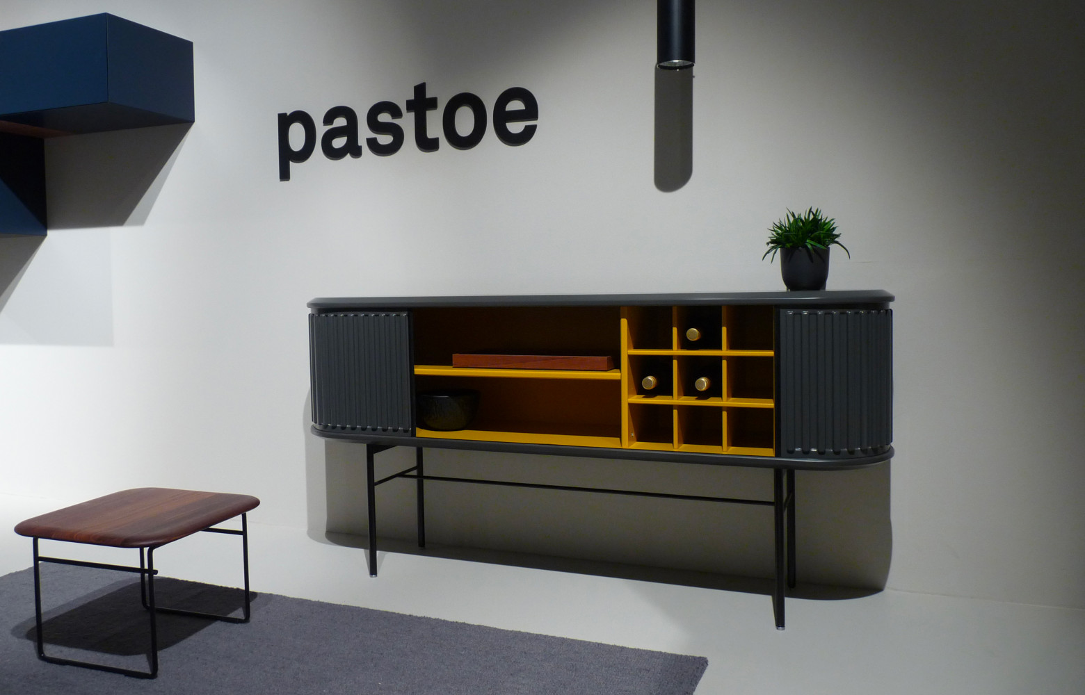 La maison néerlandaise Pastoe est un grand nom du design international dont on ne parle pas assez....