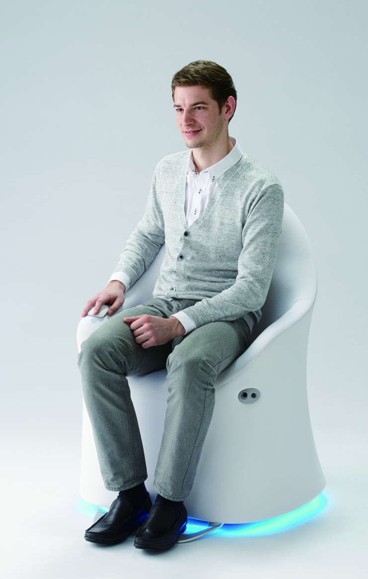 Ily-I tranche avec les codes du fauteuil roulant traditionnel…