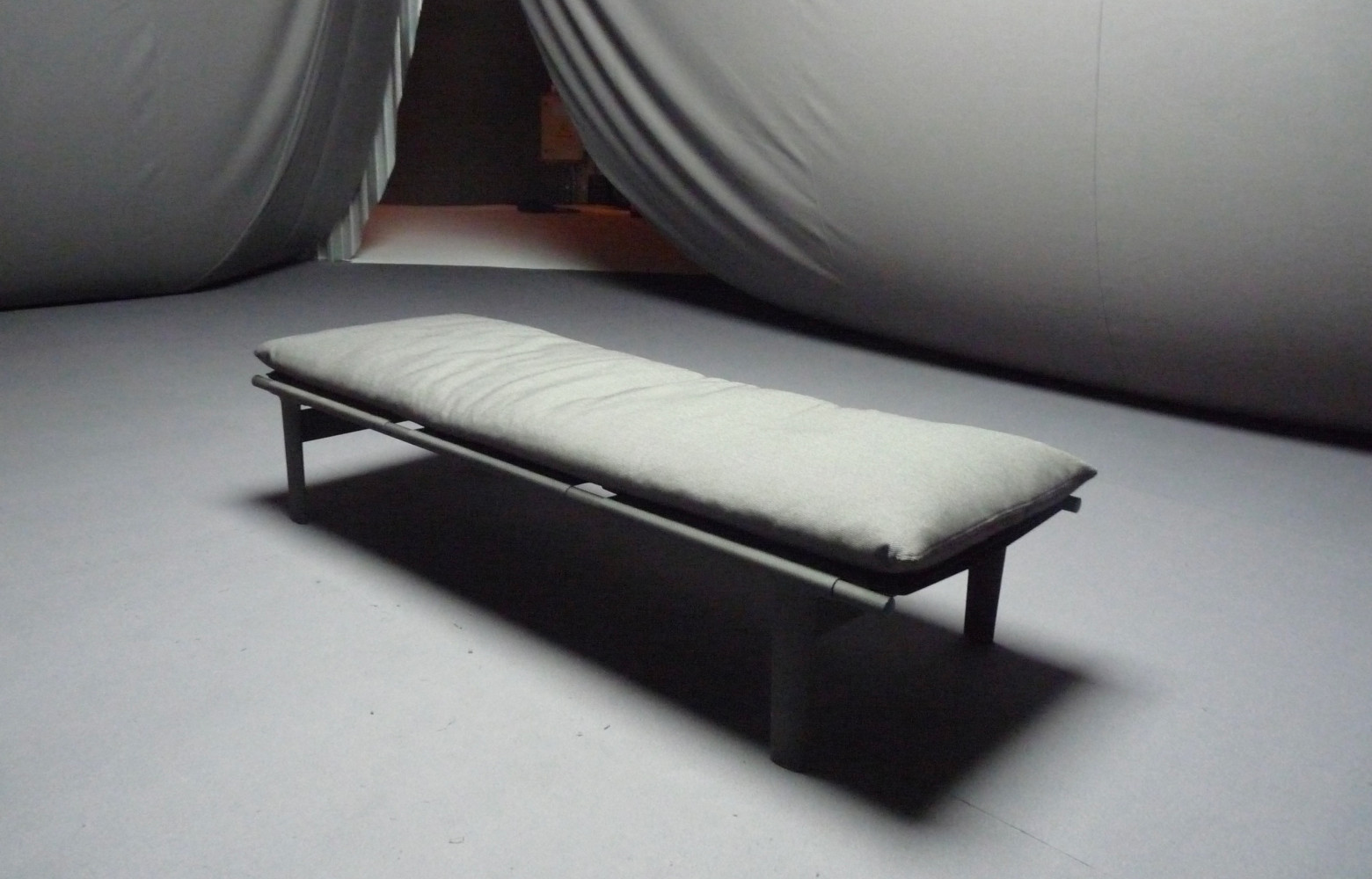 Les allées de la Biennale de Courtrai ne sont pas uniquement dévolues au commerce. Elles sont régulièrement...