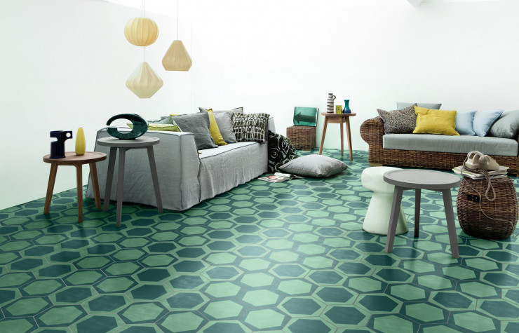 Intérieur recouvert des carreaux « On / Off Teal » de Paola Navone (Bisazza).