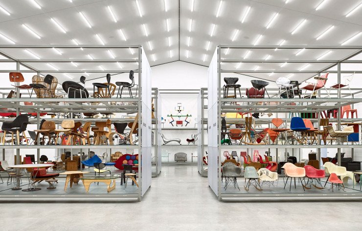Dans le Schaudepot sont exposées environ 400 des 7 000 pièces que compte la collection Vitra…
