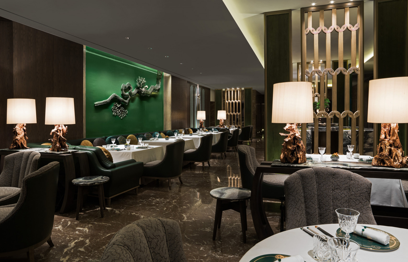 Yu Yuan, hôtel Four Seasons de Séoul, 2015. L’architecte d’intérieur s’est ici inspiré de motifs issus du...