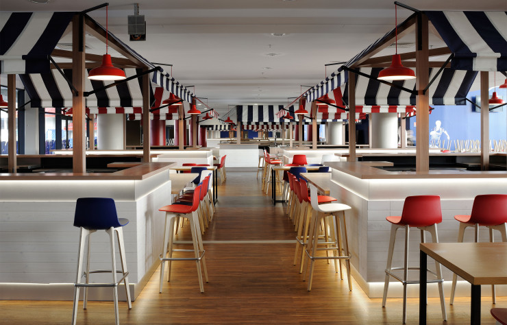 À la Brasserie des Lumières, au 4e étage du nouveau stade de l’Olympique lyonnais, l’architecture est signée Joulia et la carte, Bocuse.