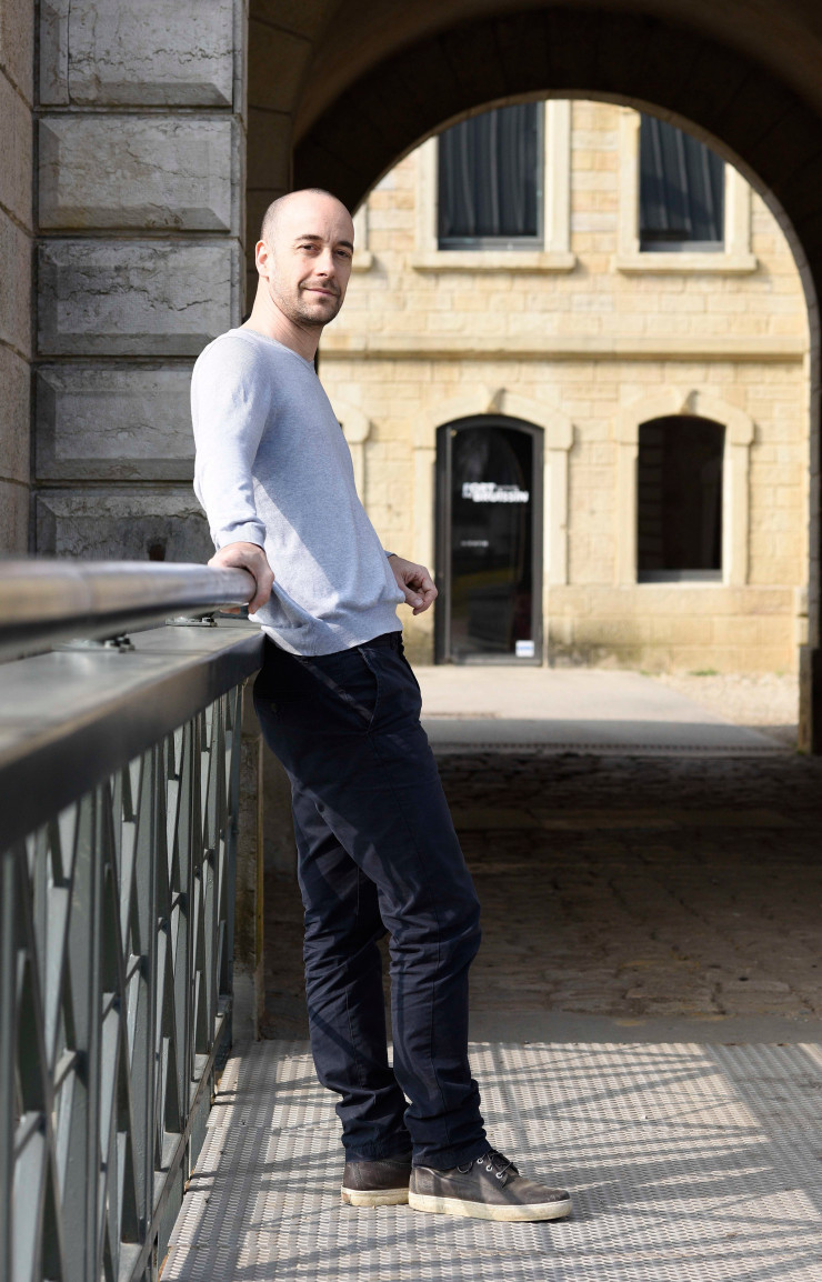 Depuis le mois de janvier, le Lab’Art du fort du Bruissin a été investi par la compagnie Ando Danse de Davy Brun. Ce chorégraphe engagé, soucieux des messages sociaux, culturels, politiques et humains véhiculés par la danse, assure depuis lors la direction artistique du lieu.