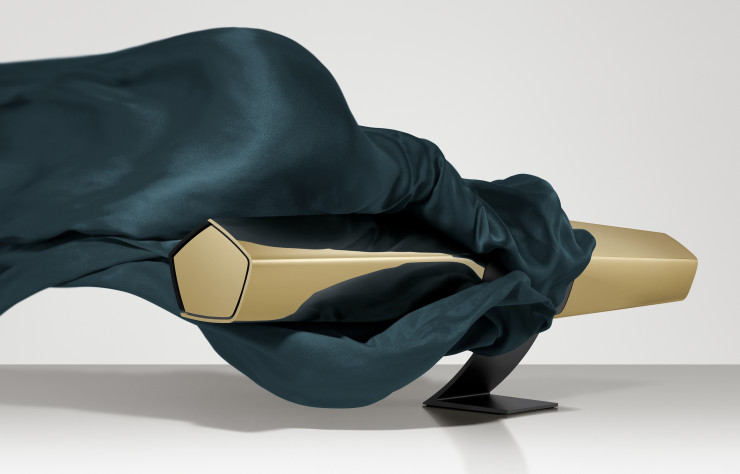 Le système audio BeoSound 35 passe lui aussi au laiton…