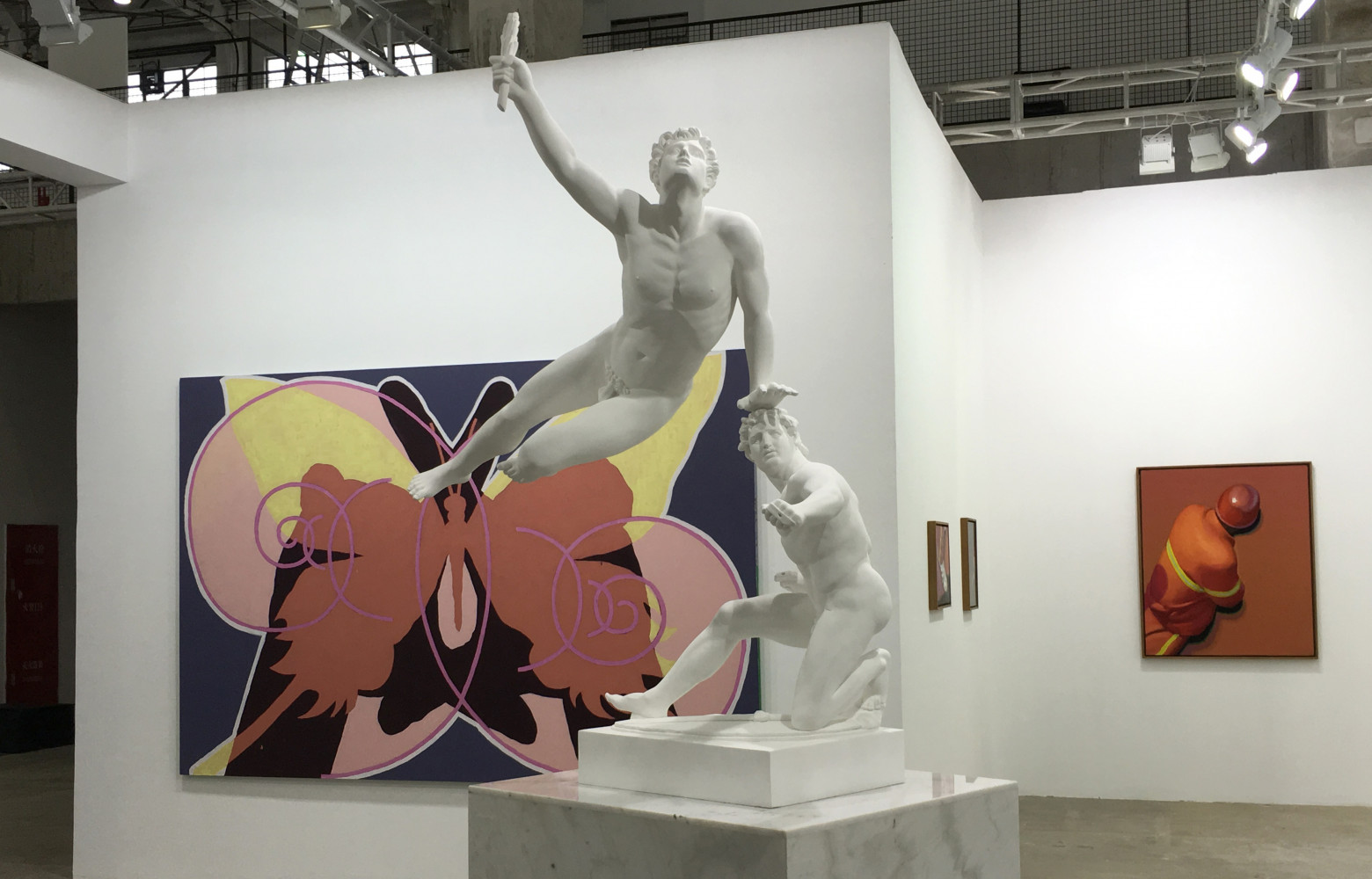 Le stand de la galerie Long March Space (Beijing).