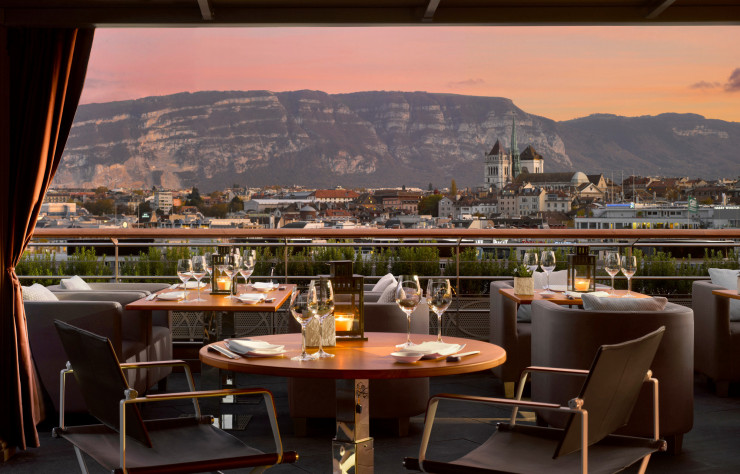 L’Hôtel des Bergues, pour manger Nikkeï avec vue sur les Alpes…