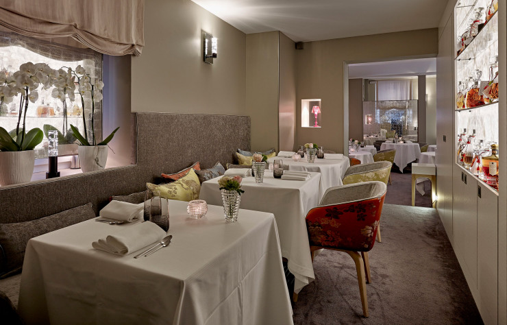 À la hauteur d’un décor signé Alexandre Nicola – un ancien chef ! -, l’assiette, très raffinée, de Marc Weibel, s’appuie majoritairement sur les meilleurs produits régionaux.
