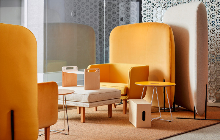 La collection « Unscripted » dédiée au bureau pour l’éditeur Knoll comprend, parmi les 25 créés, des éléments de salon pour des espaces conviviaux