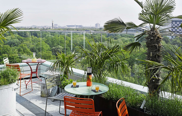 La terrasse du restaurant « Neni » de l’hôtel Bikini Berlin.