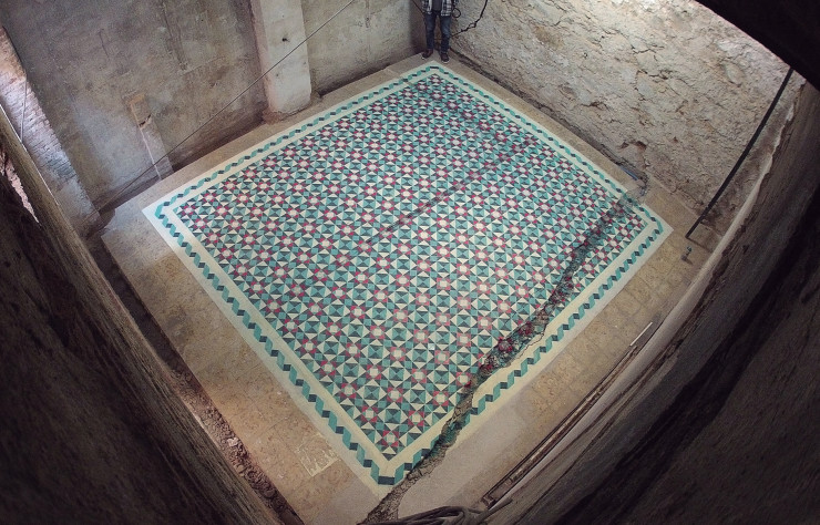 L’artiste conçoit ses fresques comme « un témoignage de l’ancienne vie » de ces lieux abandonnés.