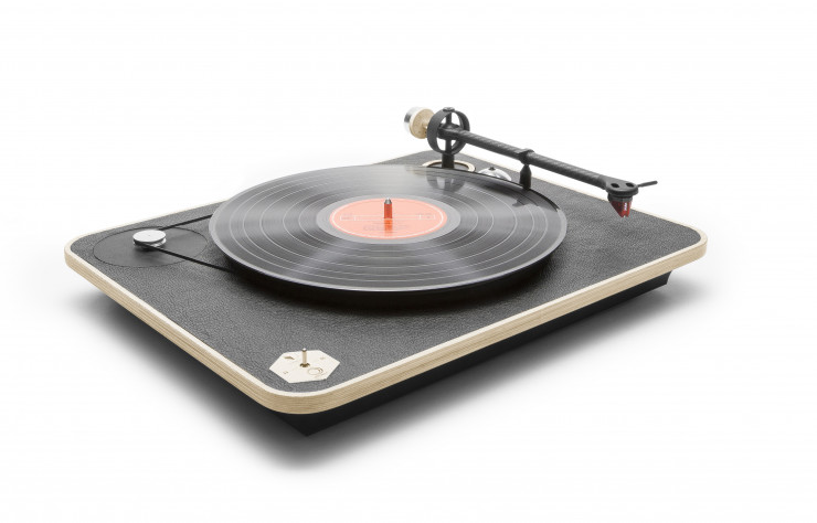 La platine vinyle réalisée par la Boîte Concept avec Elipson, légende de la hi-fi française.