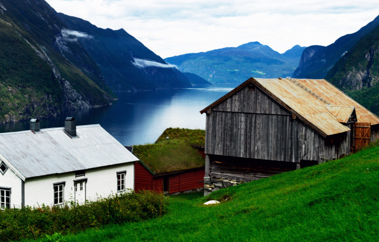 Les Alpes scandinaves, berceau de la maison Stokke.